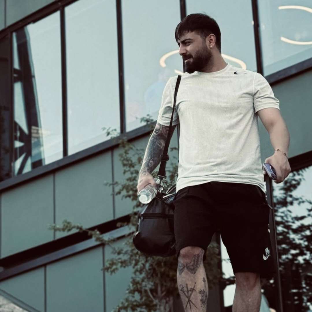 آهنگ جدید رامین تجنگی اﻧﻘﻠﺎب ﻛﺮدم ﺑﺮات ﻛﻪ رﻫﺒﺮم ﺑﺸﻰ
